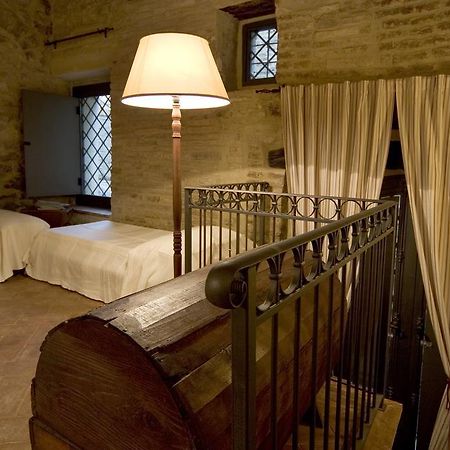 L'Arco Romanico Монтефалько Экстерьер фото